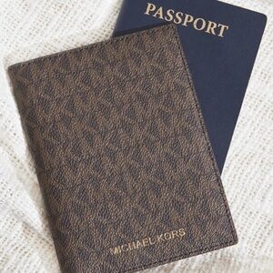 Michael Kors Passport Wallet.  Brown & Gold.